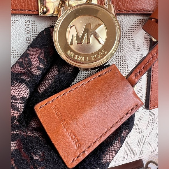 Michael Kors Hamilton vanilla and brown Logo Satchel Handbag  or shoulder bag - Picture 5 of 13